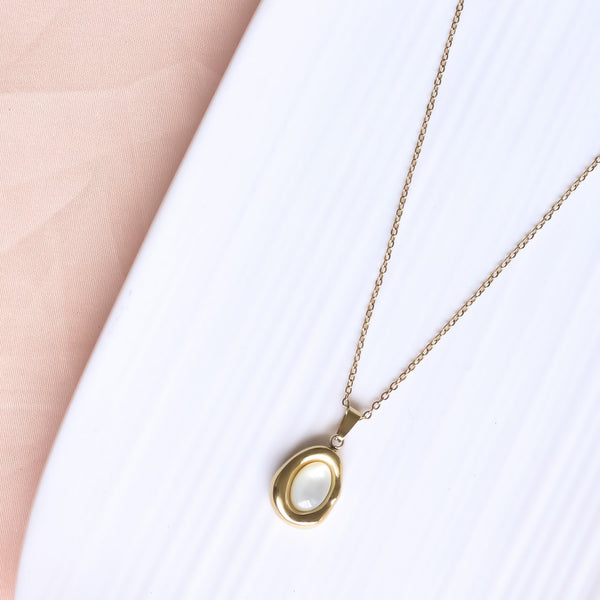 Eklairs Necklace