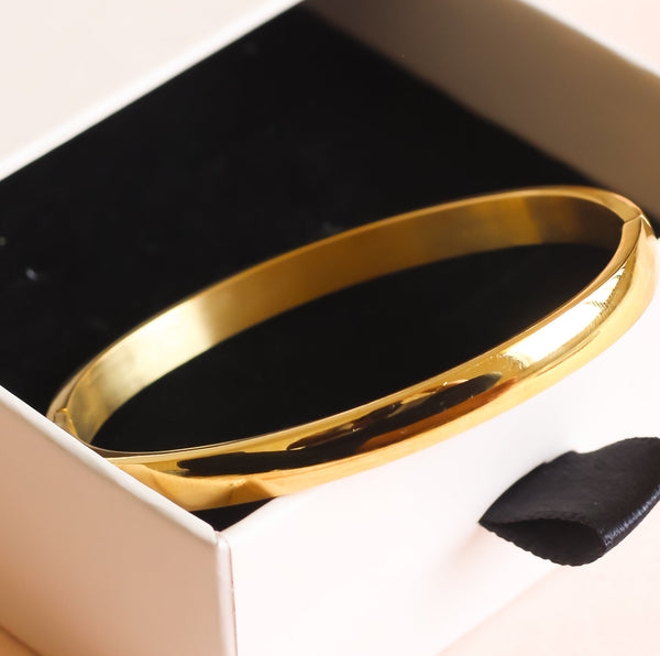 Classic Gold Bangle