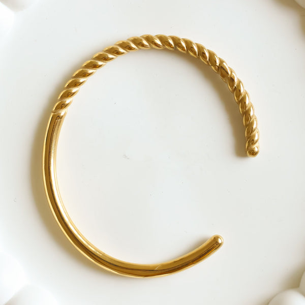 Half n Half Bangle